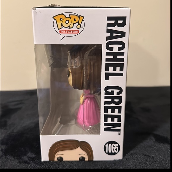 Funko POP! “Friends” Rachel Greene in Pink Dress #1065 - Picture 5 of 7